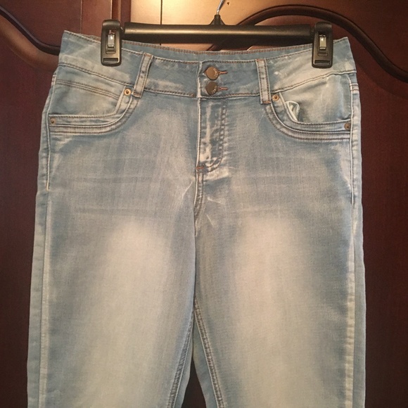 Rue21 Mid-Rise Skinny Jegging - Freedom Flex - Picture 2 of 9